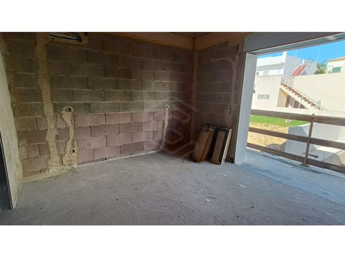 Image No.20-3 Bed House for sale