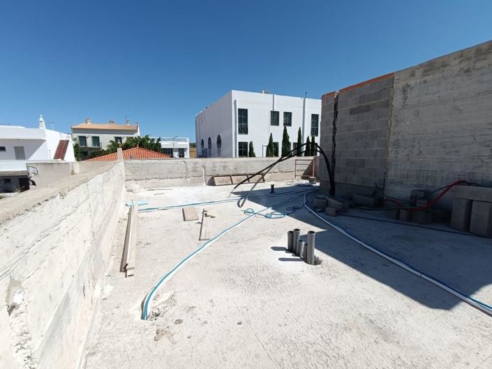 Image No.24-3 Bed House for sale