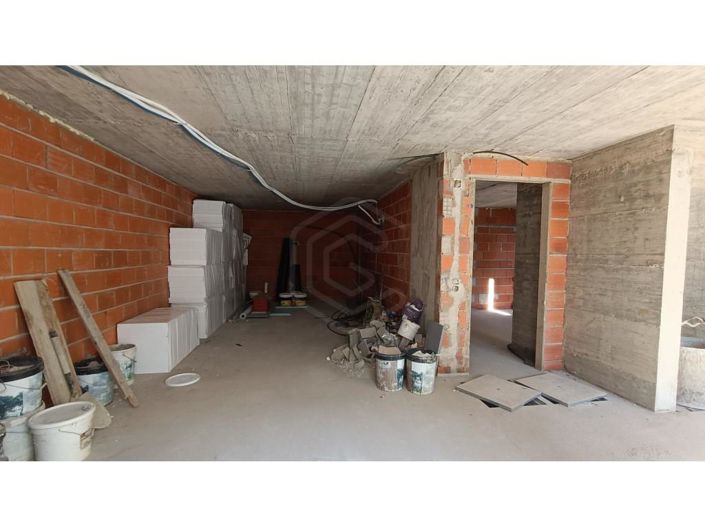 Image No.9-3 Bed House for sale