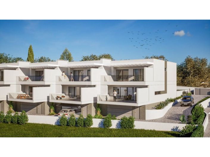 Image No.7-4 Bed House for sale