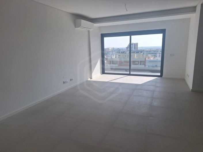 Image No.27-3 Bed Apartment for sale