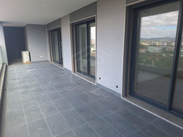 Image No.12-3 Bed Apartment for sale