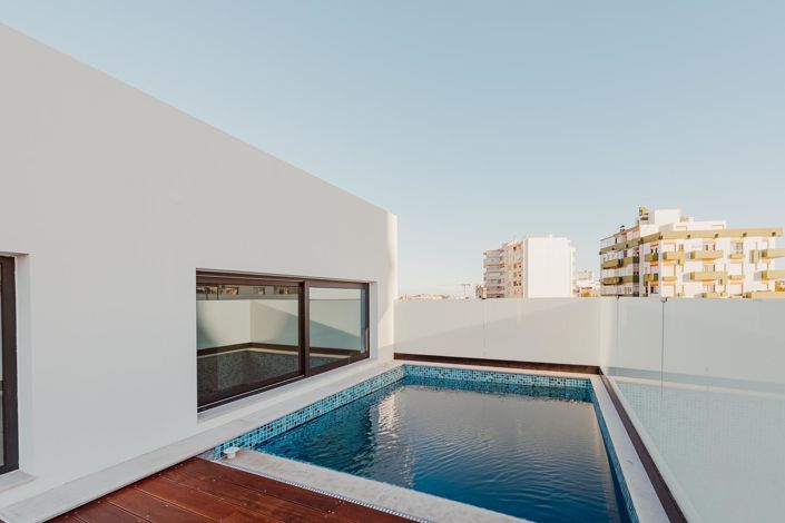 Image No.10-3 Bed Apartment for sale