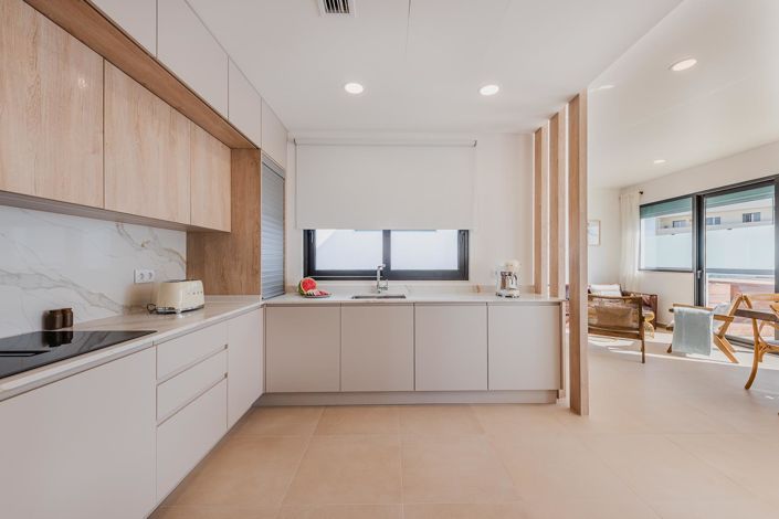 Image No.23-3 Bed Apartment for sale