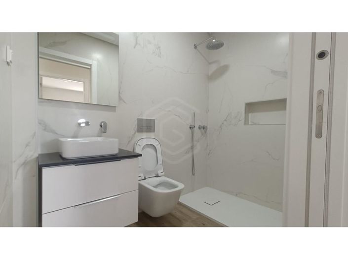 Image No.16-3 Bed House for sale