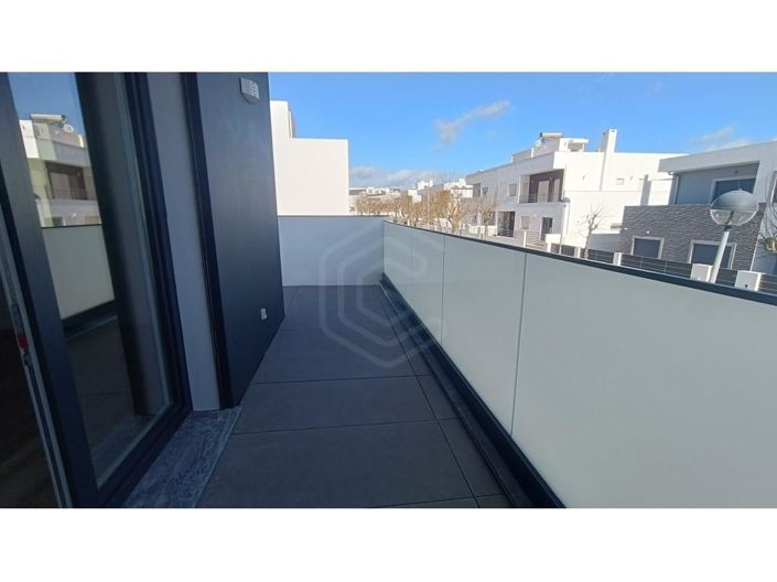 Image No.26-3 Bed House for sale