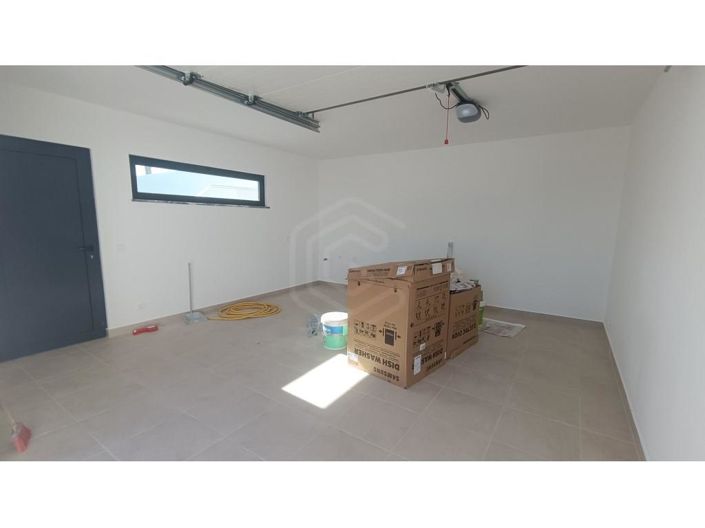 Image No.29-3 Bed House for sale