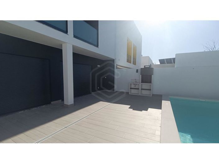 Image No.4-3 Bed House for sale