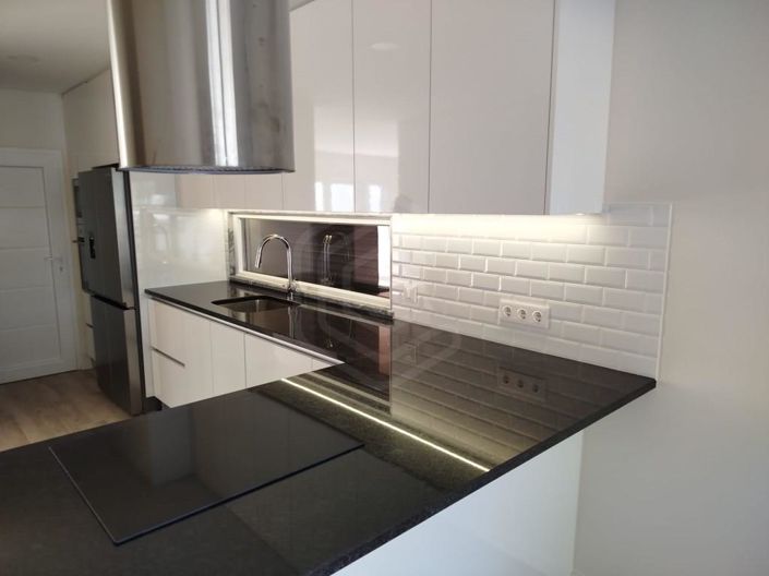 Image No.8-3 Bed House for sale