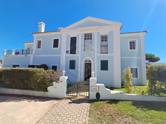 Image No.1-4 Bed House for sale