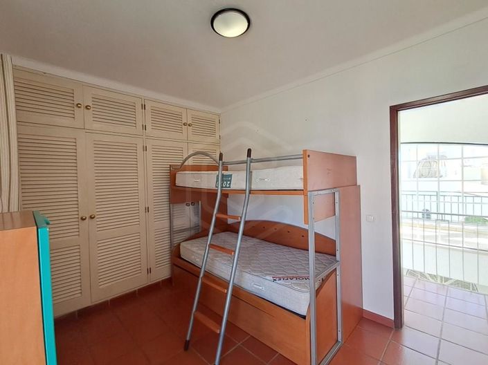 Image No.20-4 Bed House for sale