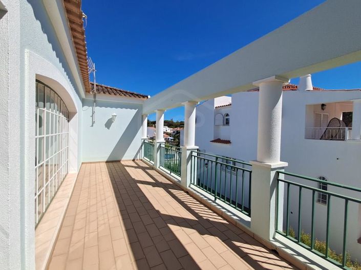 Image No.30-4 Bed House for sale