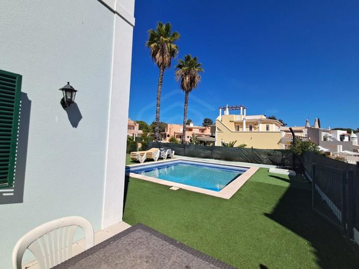 Image No.32-4 Bed House for sale