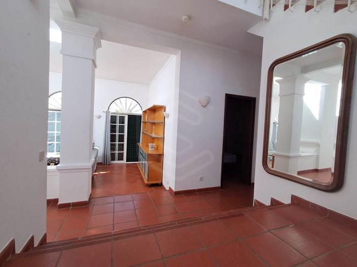 Image No.8-4 Bed House for sale