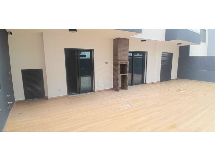 Image No.1-3 Bed Apartment for sale