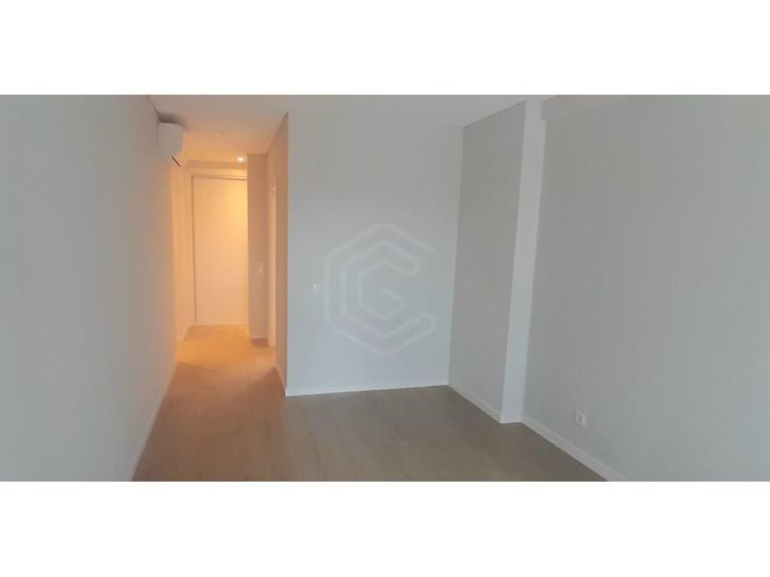 Image No.11-3 Bed Apartment for sale