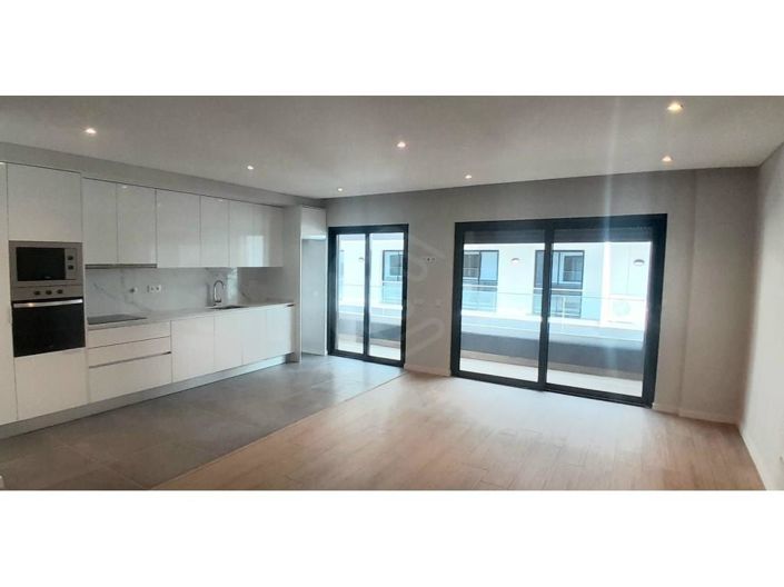 Image No.13-3 Bed Apartment for sale