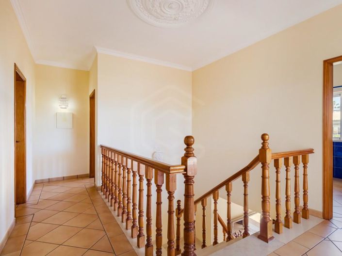 Image No.6-4 Bed House for sale