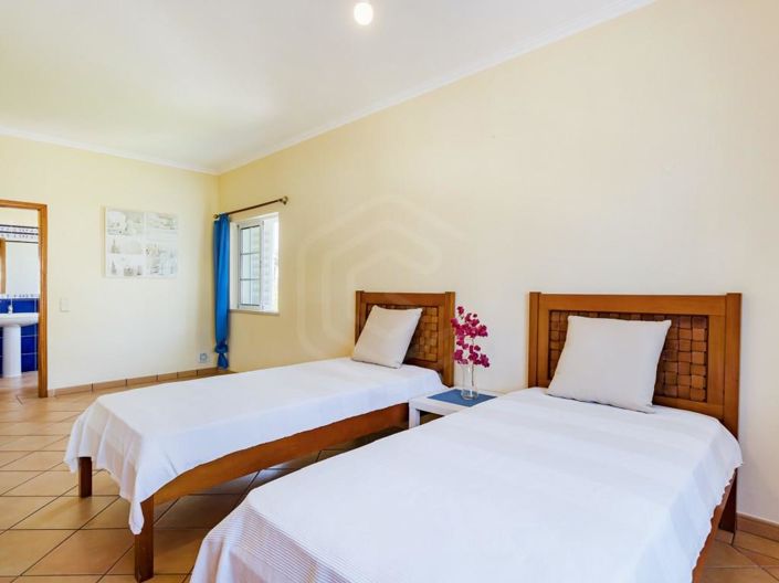 Image No.7-4 Bed House for sale