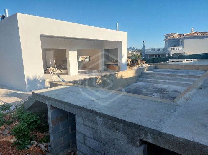 Image No.19-3 Bed House for sale