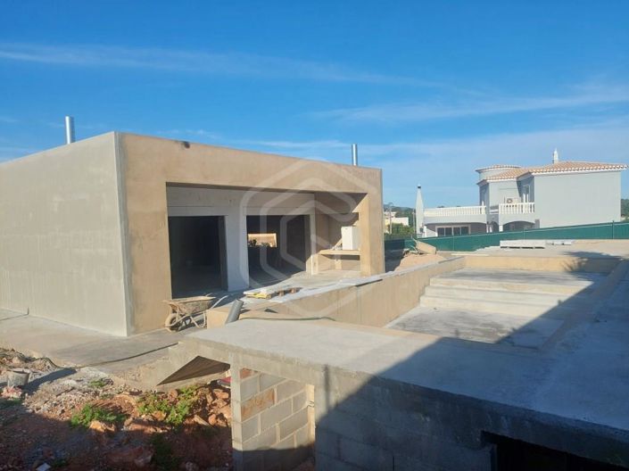 Image No.22-3 Bed House for sale