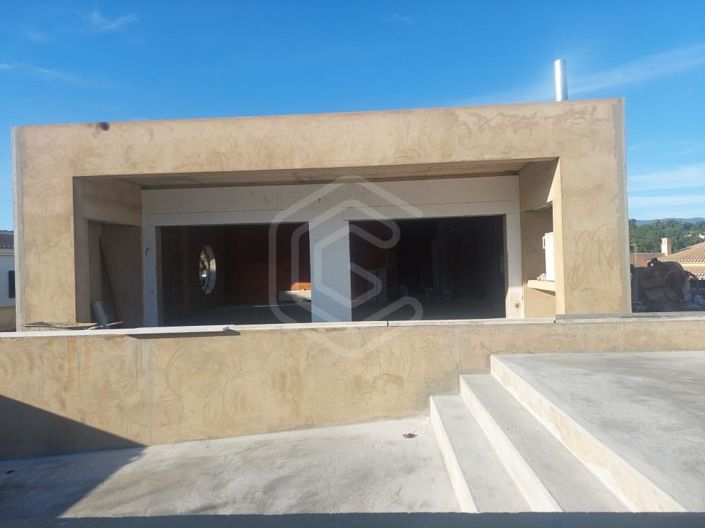 Image No.23-3 Bed House for sale