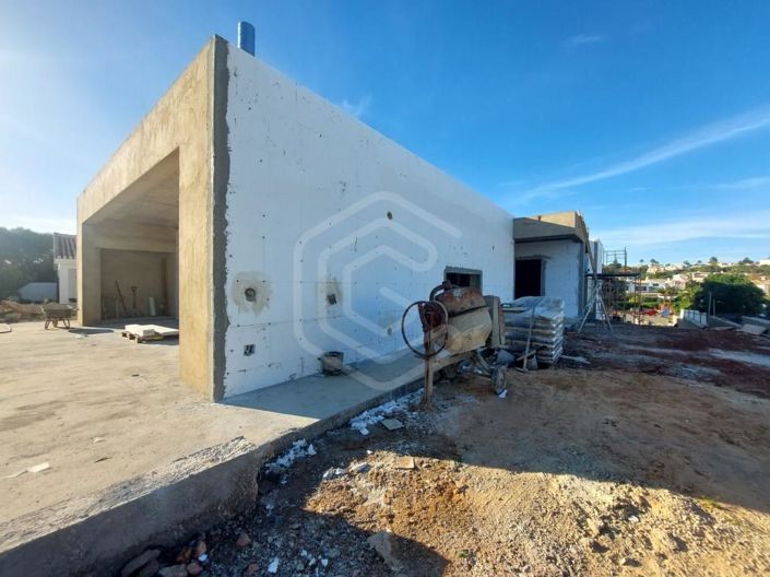 Image No.24-3 Bed House for sale