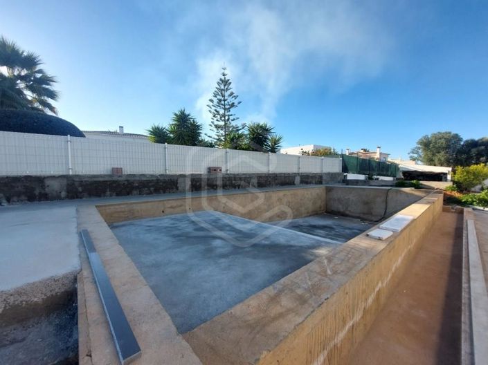 Image No.27-3 Bed House for sale