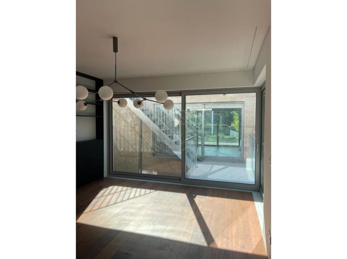 Image No.16-5 Bed House for sale