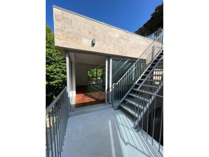 Image No.26-5 Bed House for sale