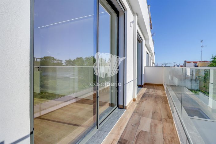 Image No.25-3 Bed House for sale