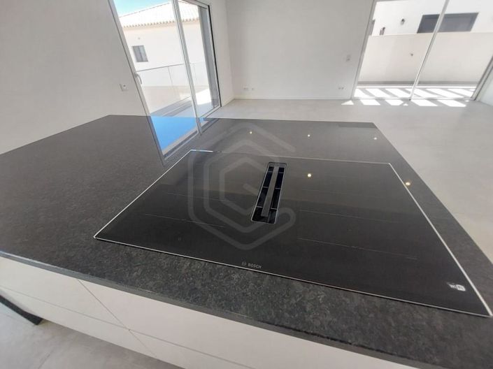 Image No.12-3 Bed House for sale