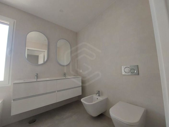 Image No.25-3 Bed House for sale