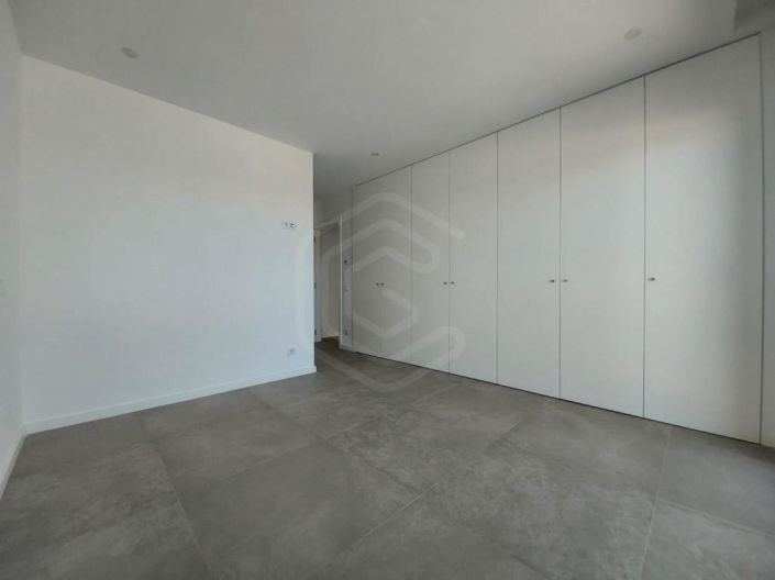 Image No.27-3 Bed House for sale