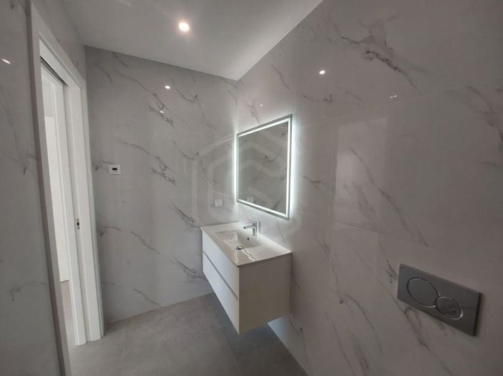 Image No.30-3 Bed House for sale