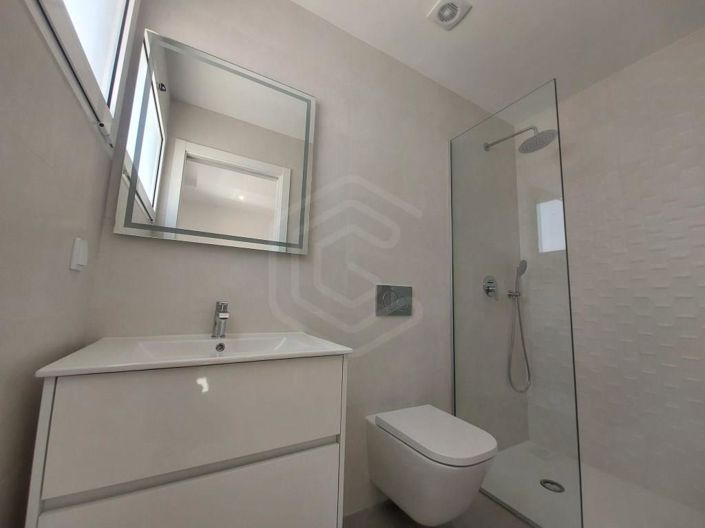 Image No.32-3 Bed House for sale