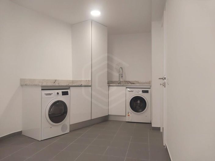 Image No.36-3 Bed House for sale