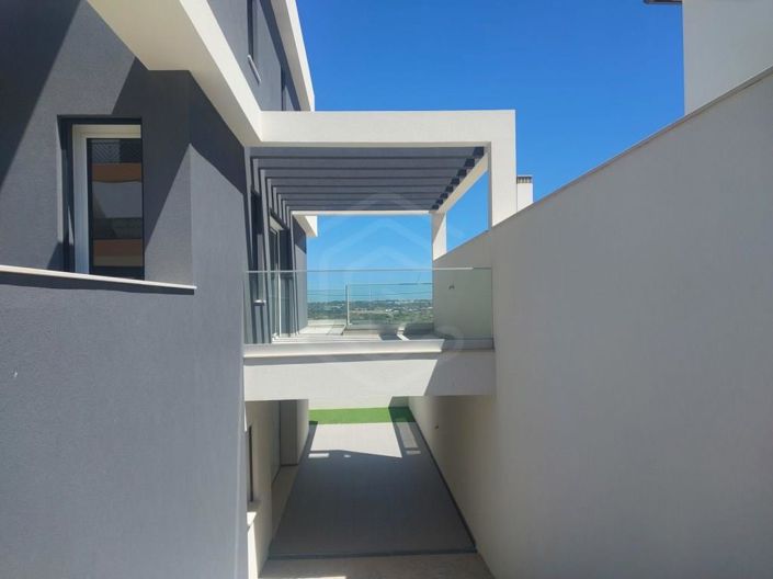 Image No.38-3 Bed House for sale