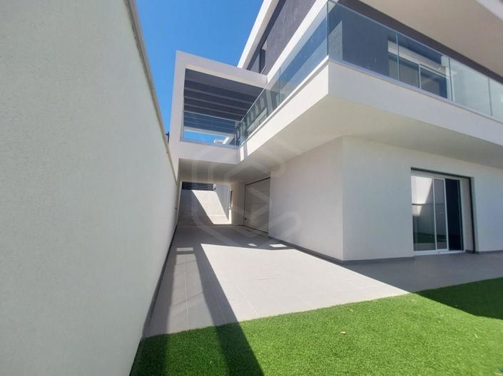 Image No.40-3 Bed House for sale