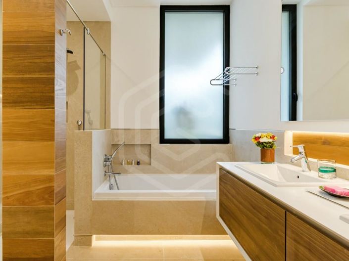 Image No.20-3 Bed Apartment for sale