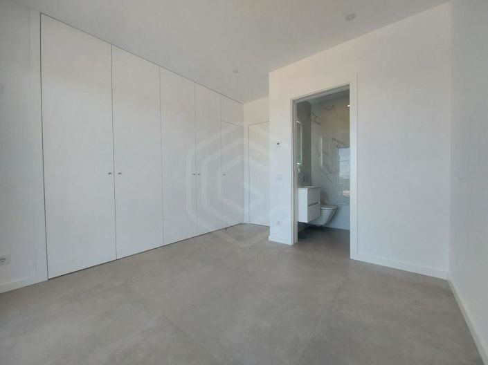 Image No.23-3 Bed House for sale