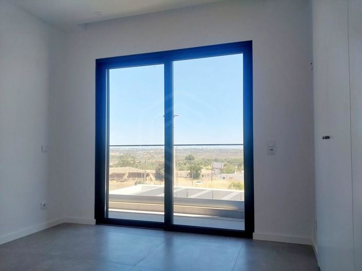 Image No.24-3 Bed House for sale