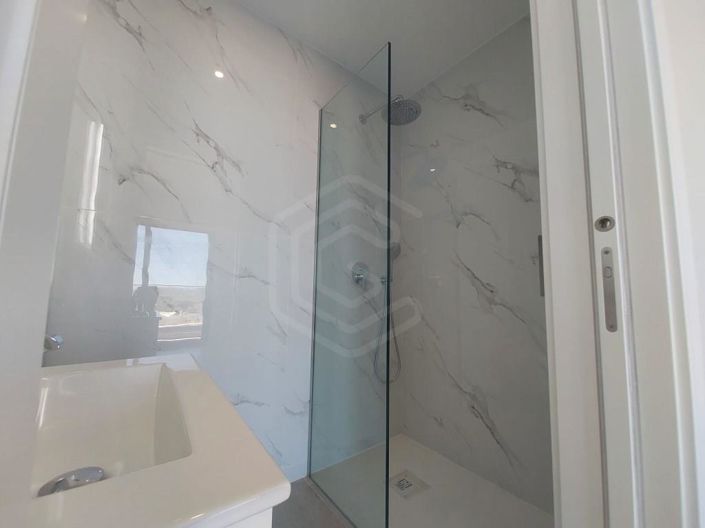 Image No.26-3 Bed House for sale