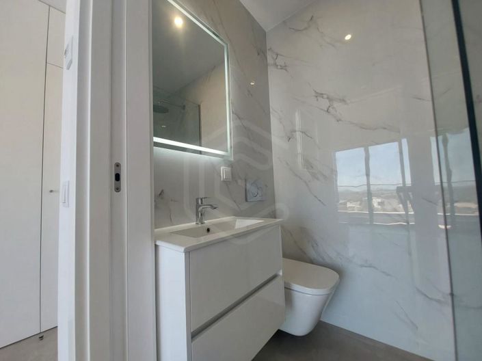 Image No.27-3 Bed House for sale