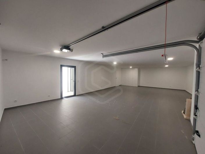 Image No.38-3 Bed House for sale