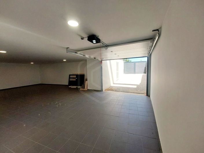 Image No.39-3 Bed House for sale