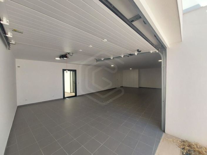 Image No.40-3 Bed House for sale