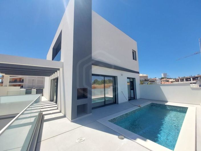 Image No.46-3 Bed House for sale