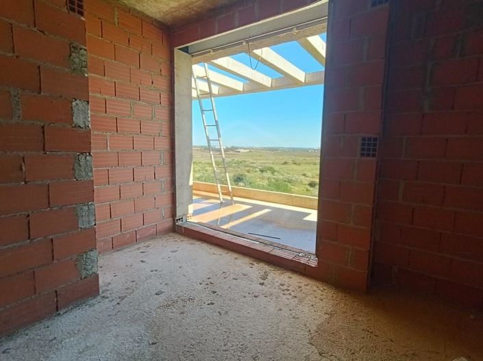 Image No.19-3 Bed House for sale