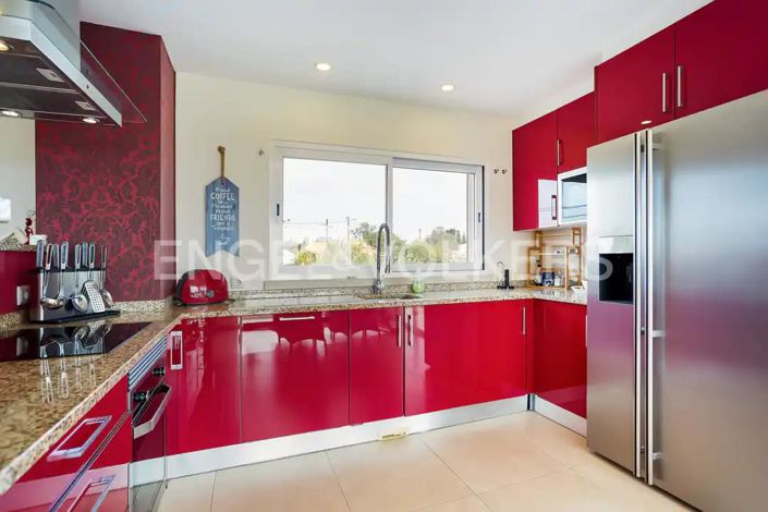 Image No.9-4 Bed House for sale